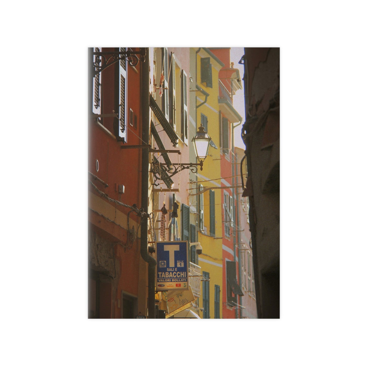 Póster Fotográfico - Callejón con Fachadas de Colores en Cinque Terre, Italia